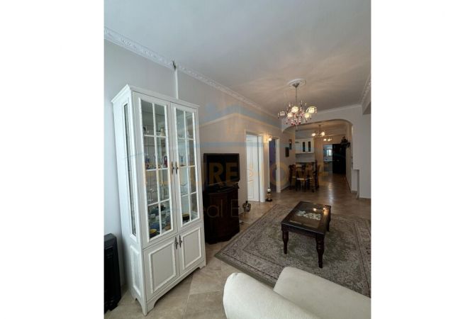 Shtepi me qera Apartament ne Tirane, 2+1, Mobilimi E mobiluar, Pagesa 630  Euro.