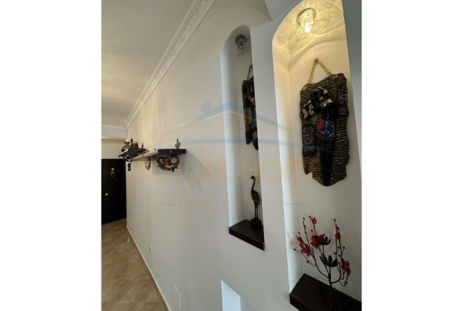 Shtepi me qera Apartament ne Tirane, 2+1, Mobilimi E mobiluar, Pagesa 630  Euro.