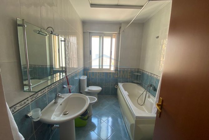 Shtepi me qera Apartament ne Tirane, 1+1, Mobilimi E mobiluar, Pagesa 550  Euro.