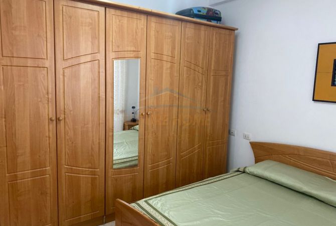Shtepi me qera Apartament ne Tirane, 1+1, Mobilimi E mobiluar, Pagesa 550  Euro.