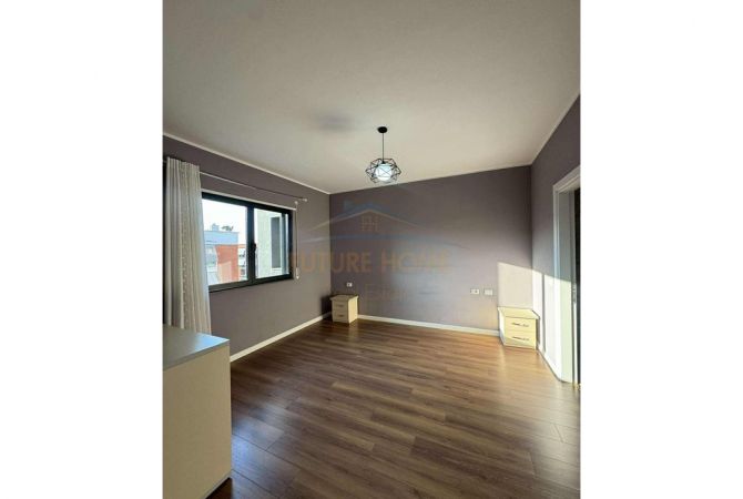 Shtepi me qera Apartament ne Tirane, 2+1, Mobilimi E mobiluar, Pagesa 650  Euro.