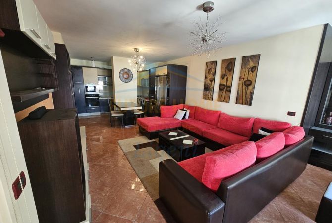 Shtepi ne shitje 3+1 ne Tirane - 190,000 Euro