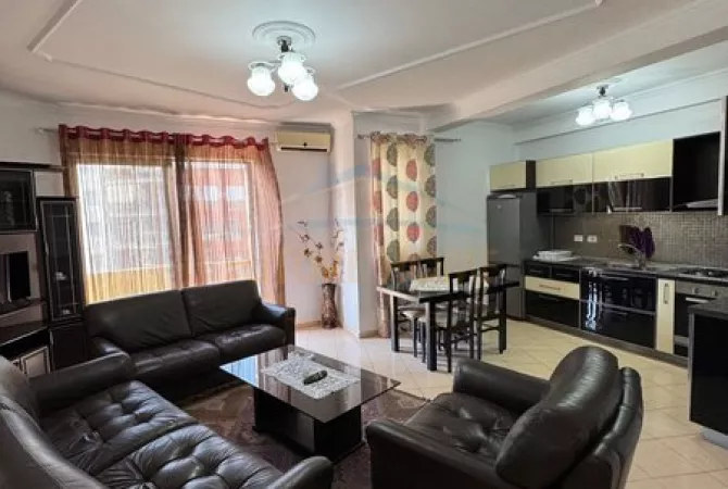 Shtepi me qera 2+1 ne Tirane - 500 Euro