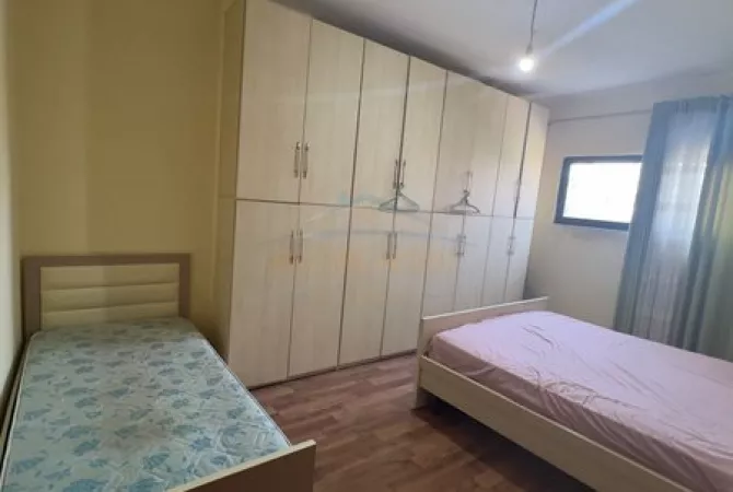 Shtepi me qera Apartament ne Tirane, 2+1, Mobilimi E mobiluar, Pagesa 650  Euro.