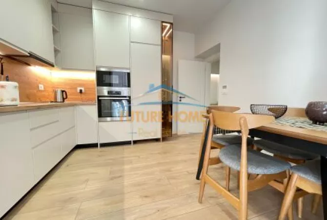 Shtepi me qera Apartament ne Tirane, 1+1, Mobilimi E mobiluar, Pagesa 700  Euro.