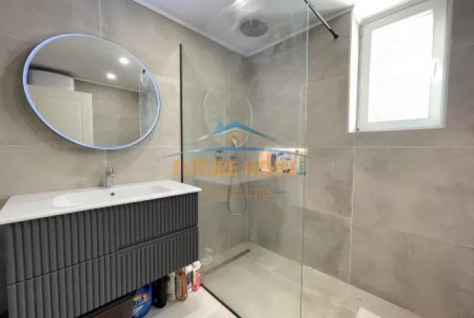 Shtepi me qera Apartament ne Tirane, 1+1, Mobilimi E mobiluar, Pagesa 700  Euro.