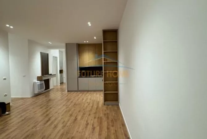 Shtepi me qera 3+1 ne Tirane - 2,300 Euro