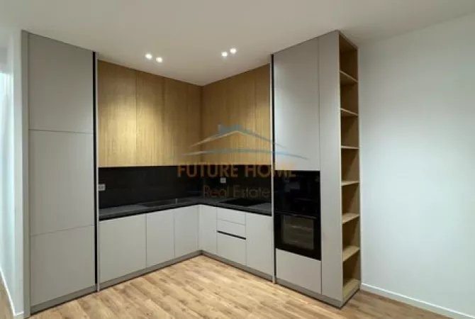 Shtepi me qera 3+1 ne Tirane - 2,300 Euro