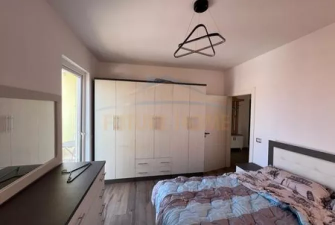 Shtepi me qera Apartament ne Tirane, 1+1, Mobilimi E mobiluar, Pagesa 450  Euro.