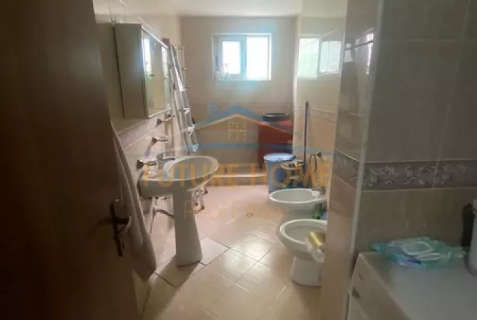 Shtepi ne shitje Apartament ne Tirane, 1+1, Mobilimi E mobiluar, Pagesa 155,000  Euro.