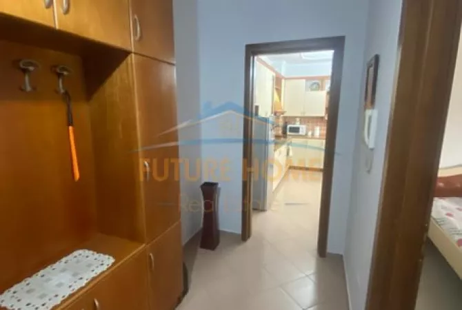 Shtepi ne shitje Apartament ne Tirane, 1+1, Mobilimi E mobiluar, Pagesa 155,000  Euro.