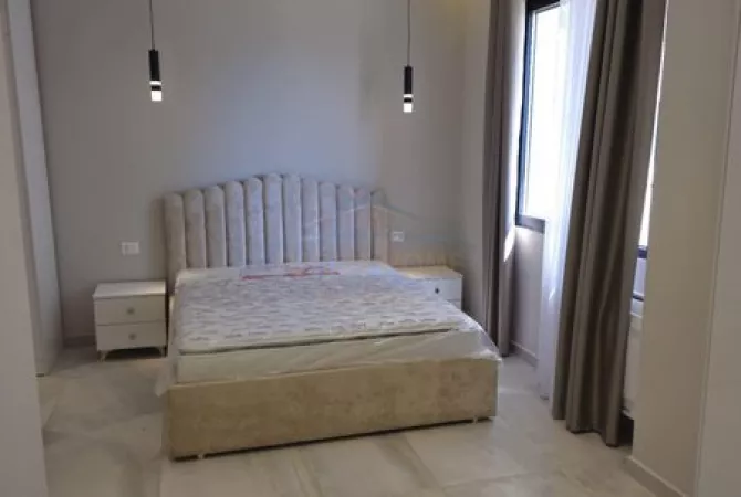 Shtepi me qera 2+1 ne Tirane - 850 Euro