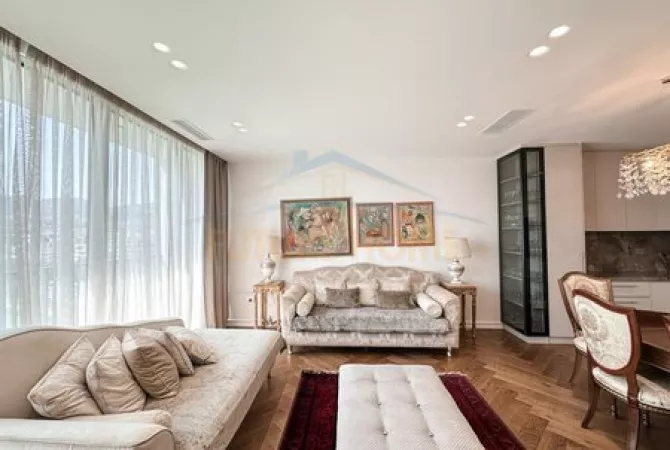 Shtepi me qera 2+1 ne Tirane - 2,200 Euro