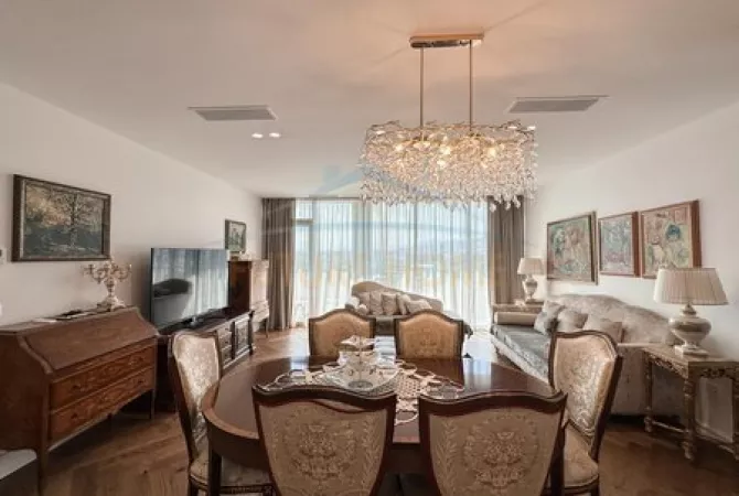 Shtepi me qera 2+1 ne Tirane - 2,200 Euro