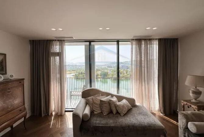 Shtepi me qera Apartament ne Tirane, 2+1, Mobilimi E mobiluar, Pagesa 2,200  Euro.