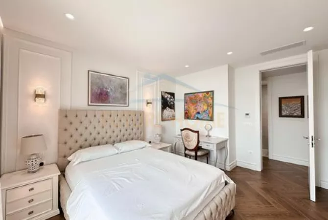 Shtepi me qera Apartament ne Tirane, 2+1, Mobilimi E mobiluar, Pagesa 2,200  Euro.