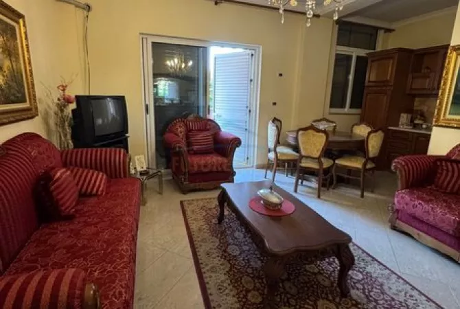 Shtepi me qera 2+1 ne Tirane - 750 Euro
