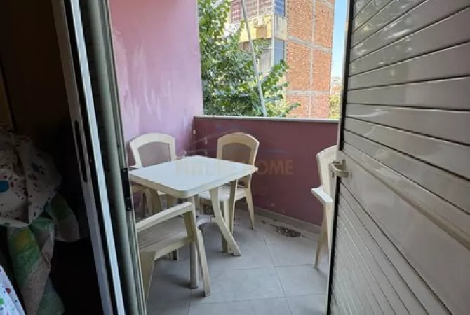 Shtepi me qera Apartament ne Tirane, 2+1, Mobilimi E mobiluar, Pagesa 750  Euro.