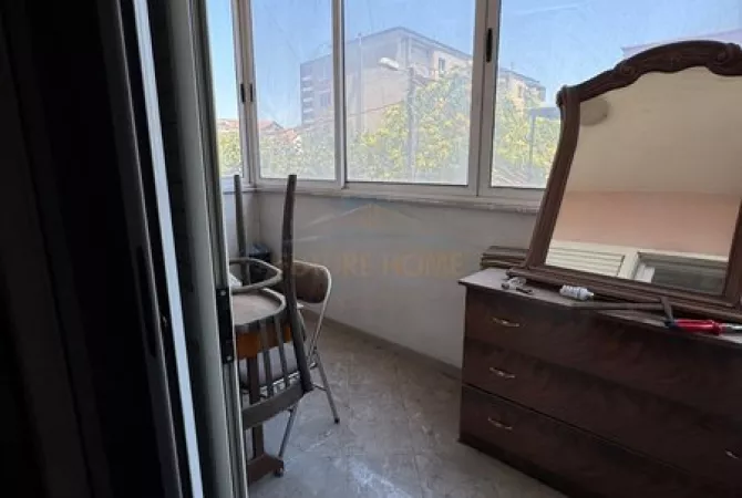 Shtepi me qera Apartament ne Tirane, 2+1, Mobilimi E mobiluar, Pagesa 750  Euro.