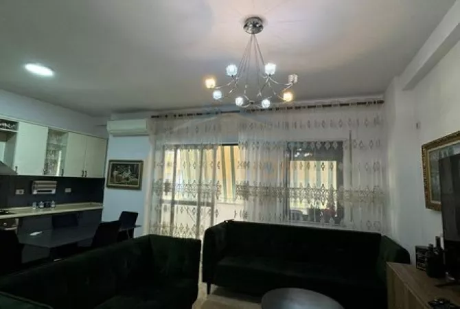 Shtepi me qera 2+1 ne Tirane - 750 Euro