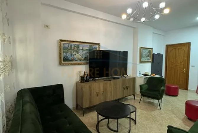 Shtepi me qera 2+1 ne Tirane - 750 Euro