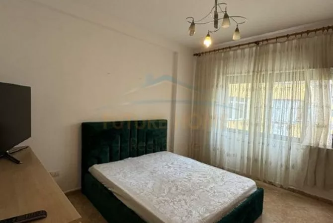 Shtepi me qera Apartament ne Tirane, 2+1, Mobilimi E mobiluar, Pagesa 750  Euro.