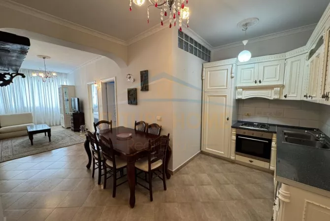 Shtepi me qera 2+1 ne Tirane - 630 Euro