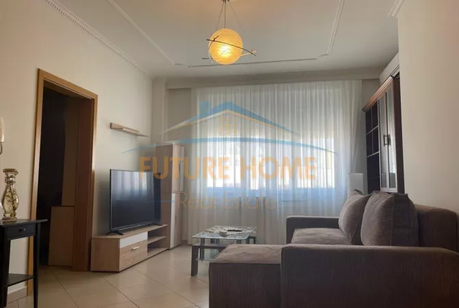 Shtepi me qera 2+1 ne Tirane - 700 Euro
