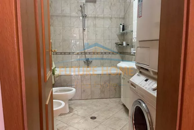 Shtepi me qera Apartament ne Tirane, 2+1, Mobilimi E mobiluar, Pagesa 700  Euro.