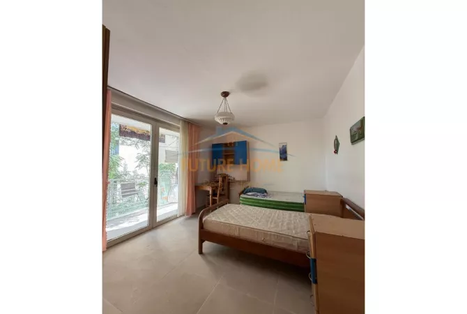 Shtepi me qera Apartament ne Tirane, 3+1, Mobilimi E mobiluar, Pagesa 600  Euro.
