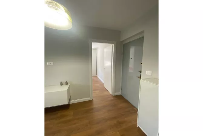 Shtepi me qera 1+1 ne Tirane - 40,000 Leke