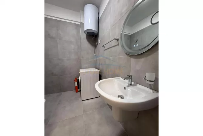 Shtepi me qera Apartament ne Tirane, 2+1, Mobilimi E mobiluar, Pagesa 700  Euro.