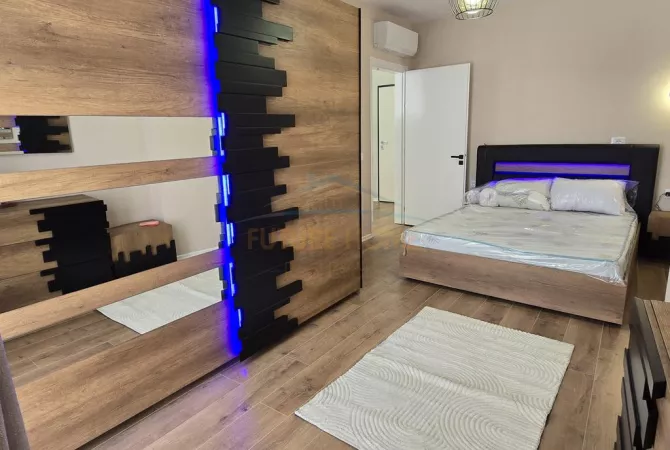 Shtepi me qera Apartament ne Tirane, 2+1, Mobilimi E mobiluar, Pagesa 1,000  Euro.
