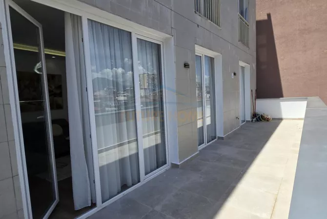 Shtepi me qera Apartament ne Tirane, 2+1, Mobilimi E mobiluar, Pagesa 1,000  Euro.