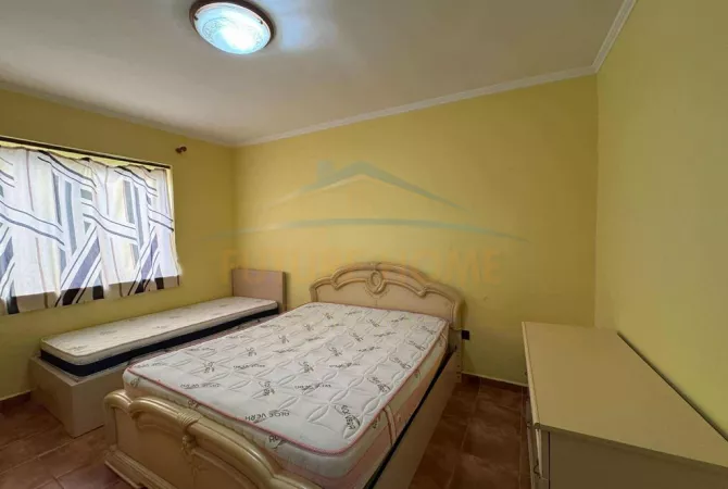 Shtepi me qera Apartament ne Tirane, 1+1, Mobilimi E mobiluar, Pagesa 500  Euro.