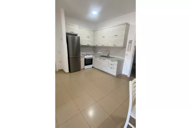 Shtepi me qera 1+1 ne Tirane - 590 Euro