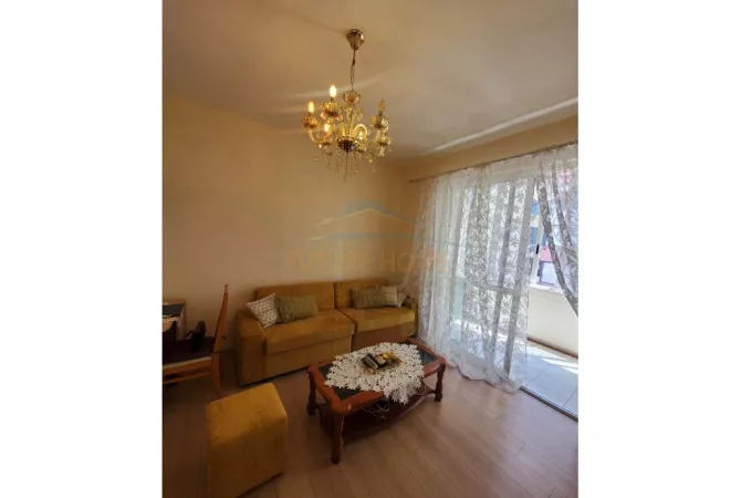 Shtepi me qera 2+1 ne Tirane - 650 Euro