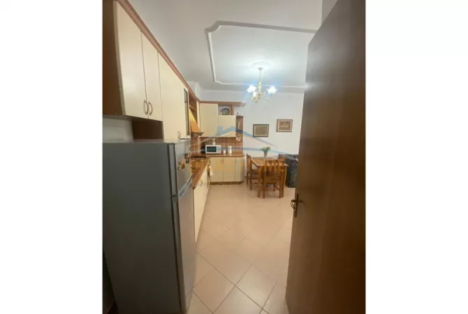 Shtepi ne shitje Apartament ne Tirane, 1+1, Mobilimi E mobiluar, Pagesa 155,000  Euro.