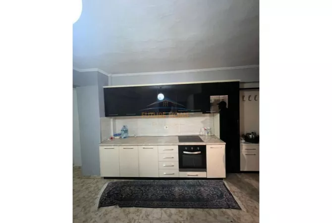 Shtepi ne shitje 2+1 ne Tirane - 150,000 Euro