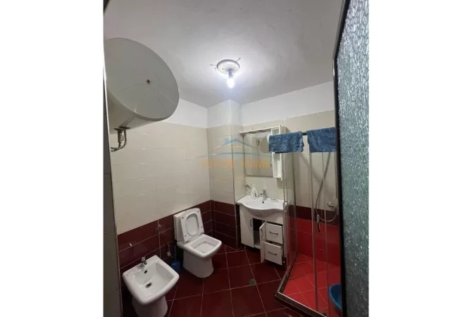 Shtepi ne shitje Apartament ne Tirane, 2+1, Mobilimi E mobiluar, Pagesa 150,000  Euro.