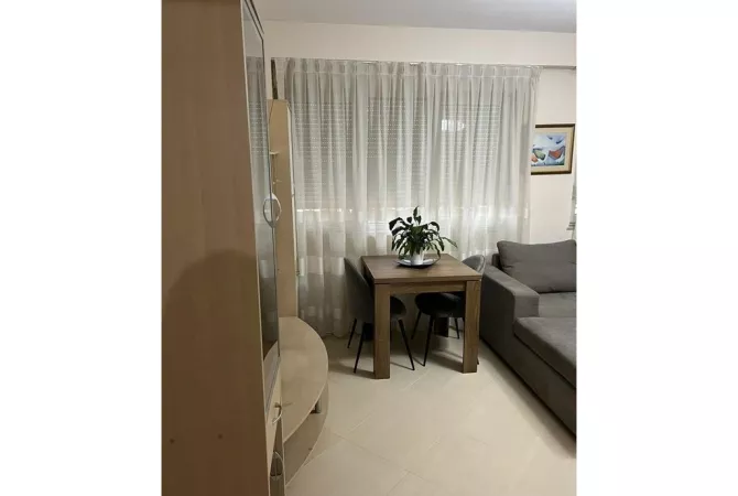 Shtepi me qera 1+1 ne Tirane - 700 Euro
