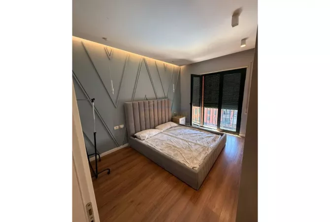 Shtepi ne shitje Apartament ne Tirane, 1+1, Mobilimi E mobiluar, Pagesa 140,000  Euro.