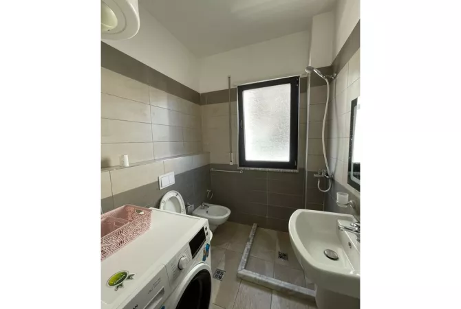 Shtepi ne shitje Apartament ne Tirane, 2+1, Mobilimi E mobiluar, Pagesa 210,000  Euro.