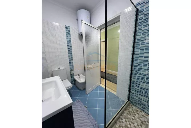 Shtepi ne shitje Apartament ne Tirane, 2+1, Mobilimi E mobiluar, Pagesa 145,000  Euro.