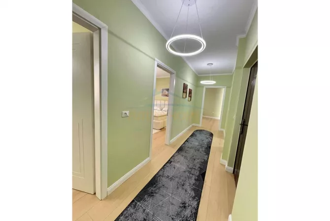 Shtepi ne shitje Apartament ne Tirane, 2+1, Mobilimi E mobiluar, Pagesa 145,000  Euro.