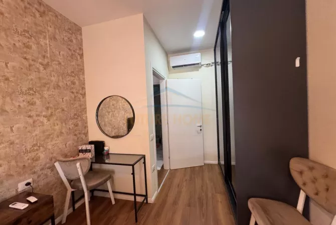 Shtepi ne shitje Apartament ne Tirane, 1+1, Mobilimi E mobiluar, Pagesa 210,000  Euro.