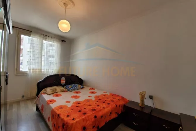 Shtepi ne shitje Apartament ne Tirane, 1+1, Mobilimi E mobiluar, Pagesa 79,900  Euro.