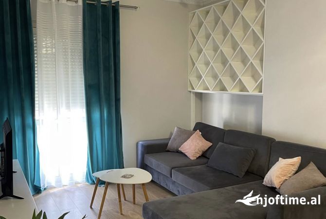 Shtepi me qera 2+1 ne Tirane - 45,000 Leke