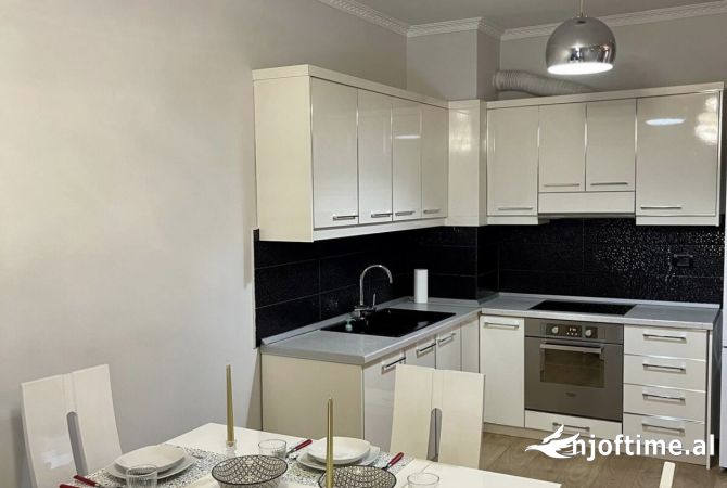 Shtepi me qera 2+1 ne Tirane - 45,000 Leke