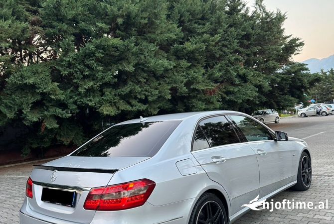 Auto in Vendita  a Tirana - 8,500 Euro